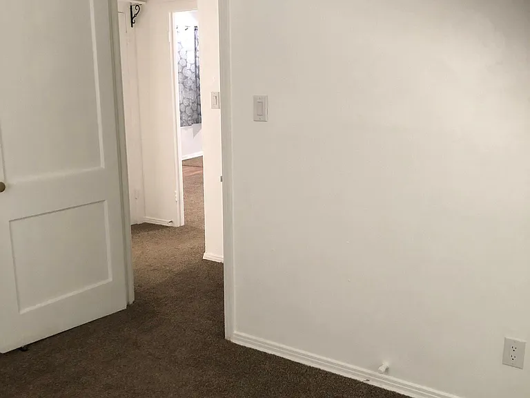 607 N Duck St — Photo 23