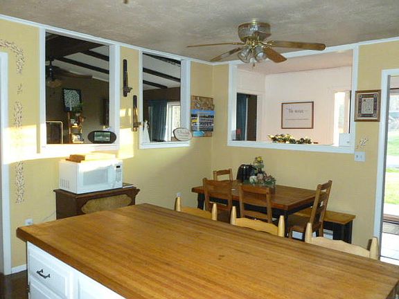 3rd image of 150 Bonnie Ct