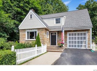 10 Wilson St, Greenwood Lake, NY 10925