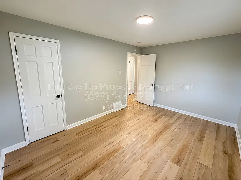 7724 Monroe Dr — Photo 7