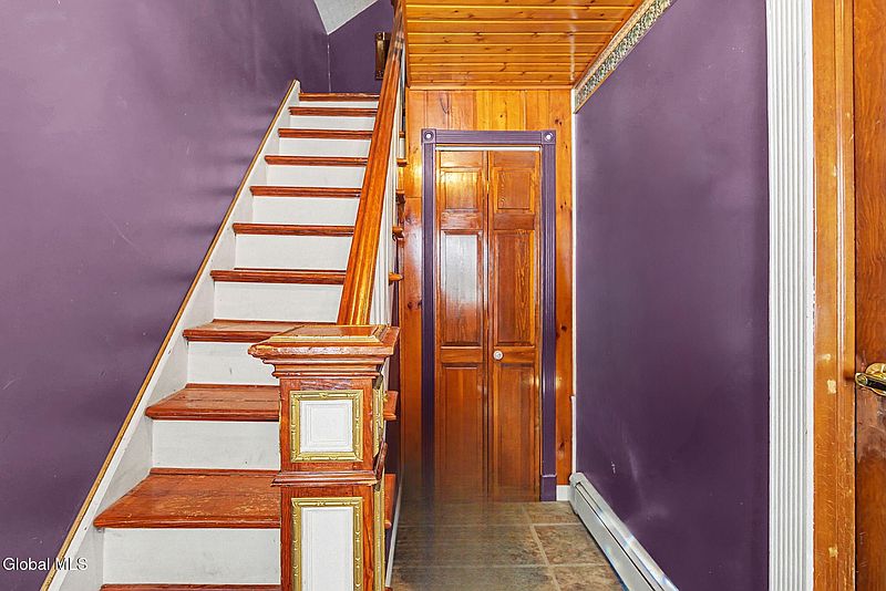 3rd image of 937 6th Street