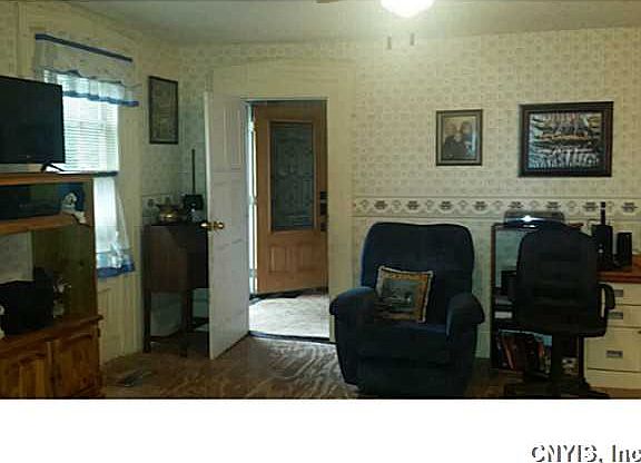 4th image of 2972 Mechanic St