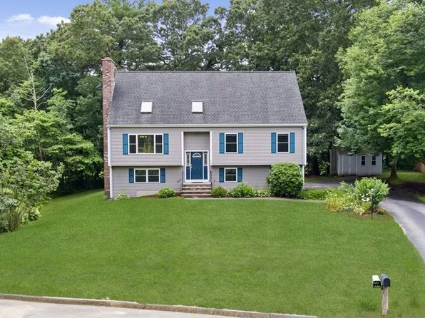 125 Three Rivers Dr, Bridgewater, MA 02324