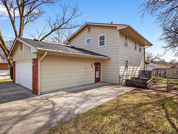 5th image of 2012 66th St