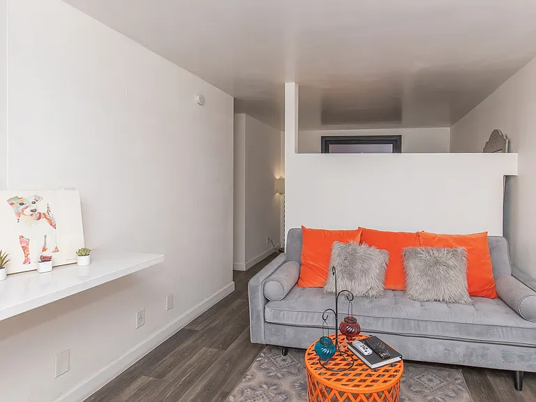 Studio 710 Apartments — Photo 35