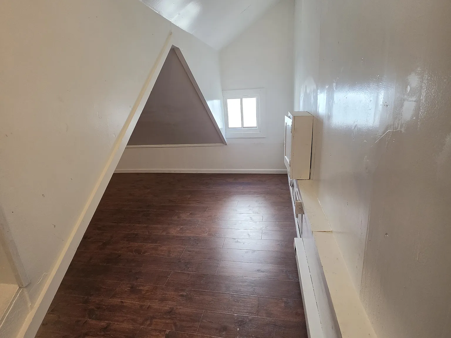 3 bed, 1000 sqft, $995 — Photo 4
