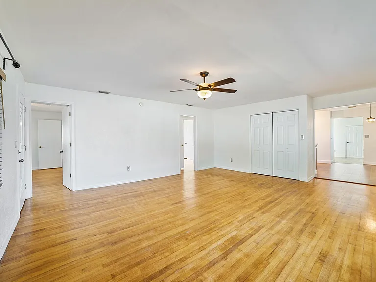 1652 Berkshire Ave — Photo 13