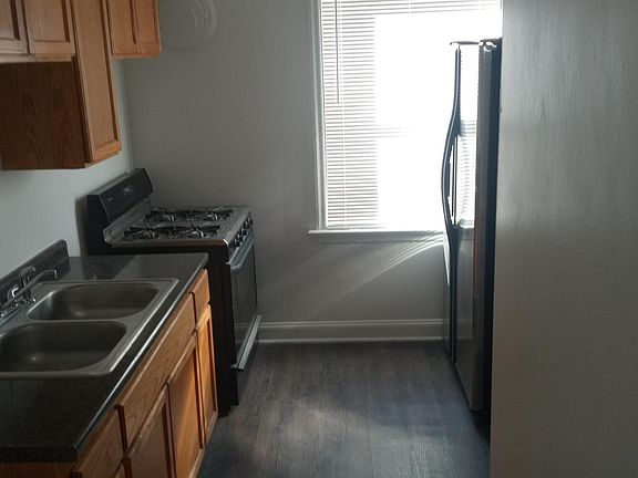 4th image of 8834 Riverview Blvd #1N