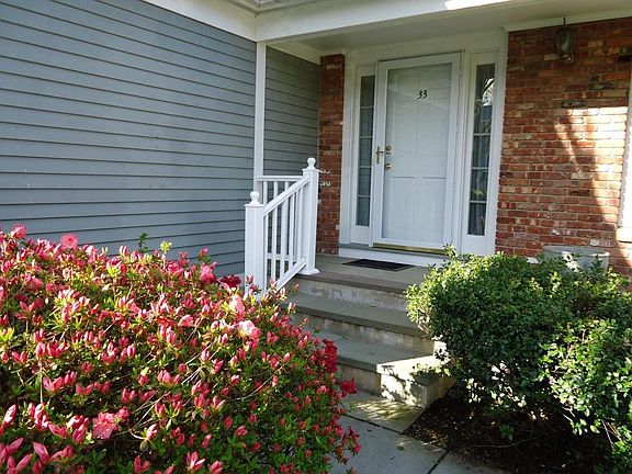 3rd image of 33 Lakeview Ave #4A