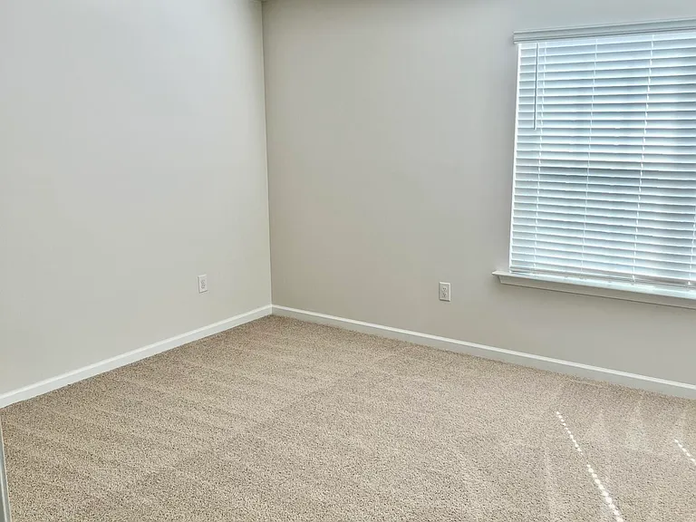 298 Robert Pl — Photo 25