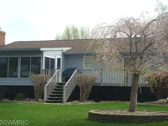 2nd image of 3674 Crestview Dr