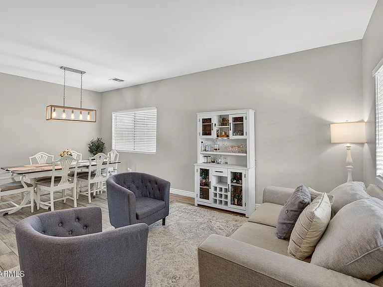 118 W Dragon Tree Ave — Photo 4