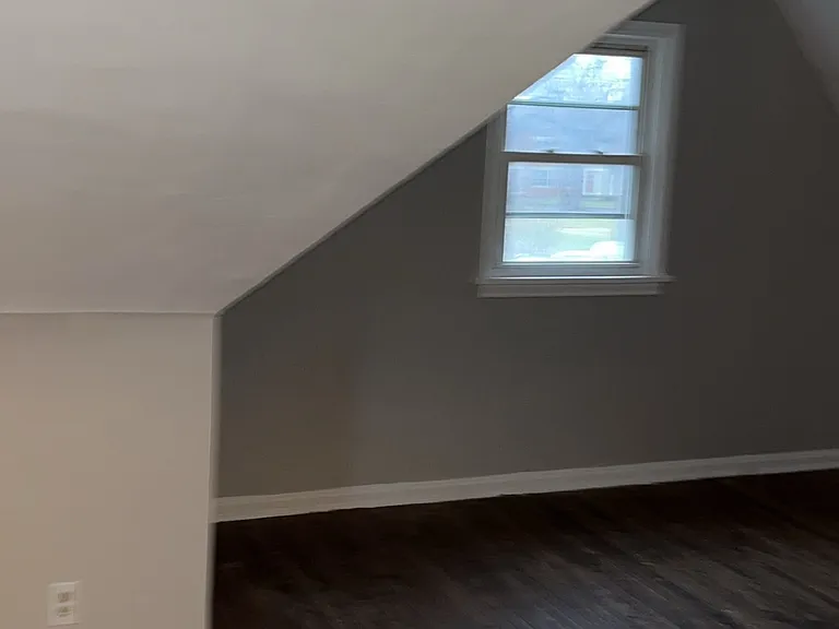 400 Wallace Dr — Photo 9