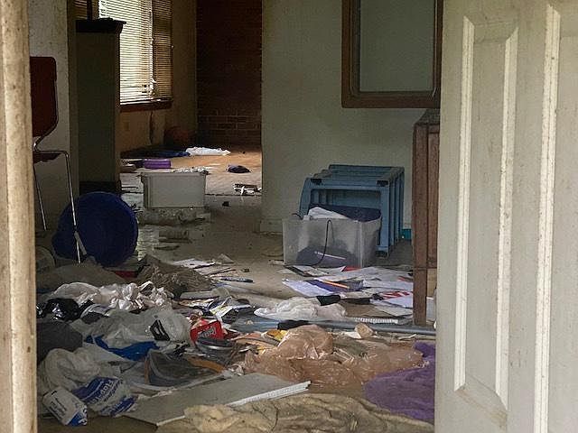 2nd image of 14420 Sangamon St