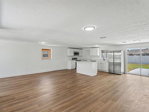 5th image of 1726 CORDOVA CIRCLE W