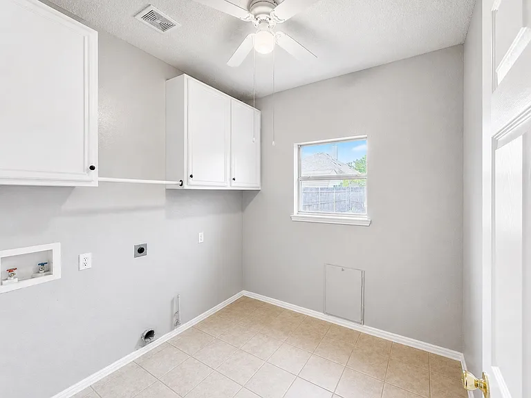 5709 Parkwood Trl — Photo 16