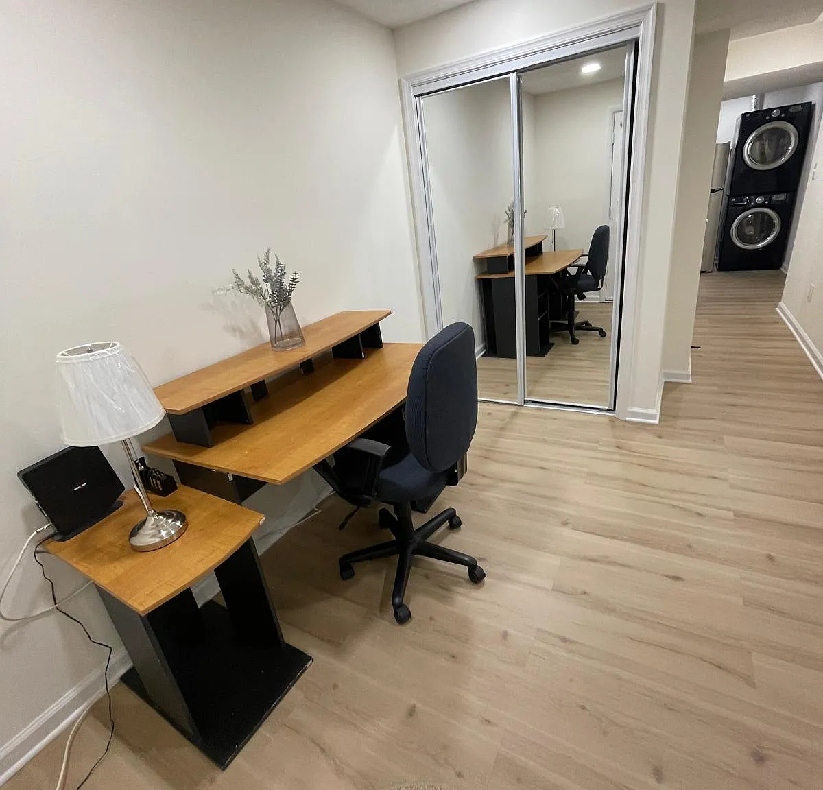 Studio, 600 sqft, $1,575 — Photo 3