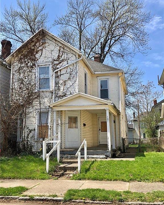 1st image of 107 S McGee St