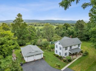 2155 New Village Rd, Stewartsville, NJ 08886