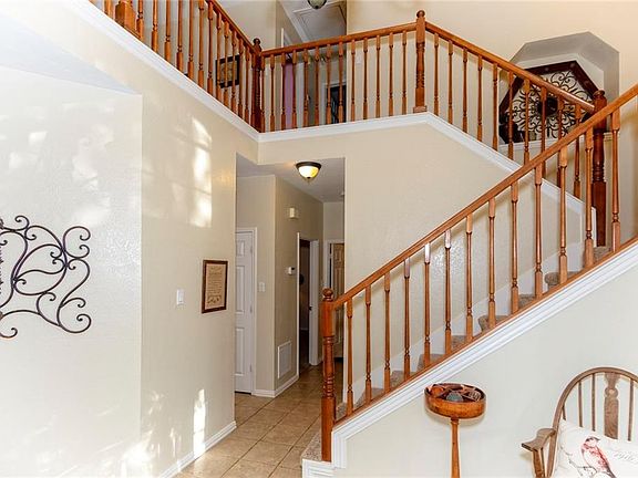 5th image of 2317 Harvard Dr
