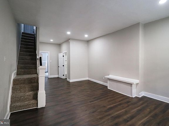 3rd image of 2152 Penn St