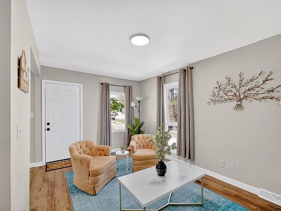 4th image of 4025 51st St
