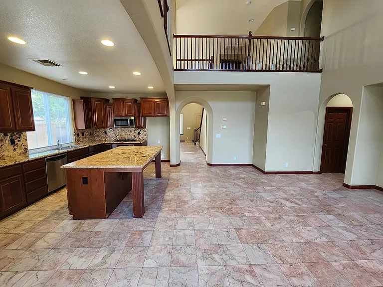 794 Newton Ct — Photo 13