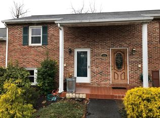 668 S Cedar St, Lititz, PA 17543