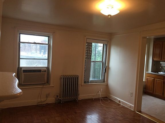 2nd image of 154 Gates Ave #3