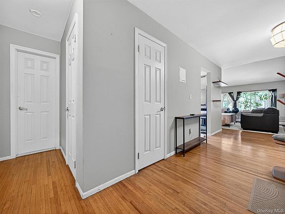 2nd image of 10E Blue Hill #10E