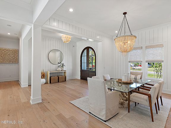 4th image of 113 COASTAL GROVE Court