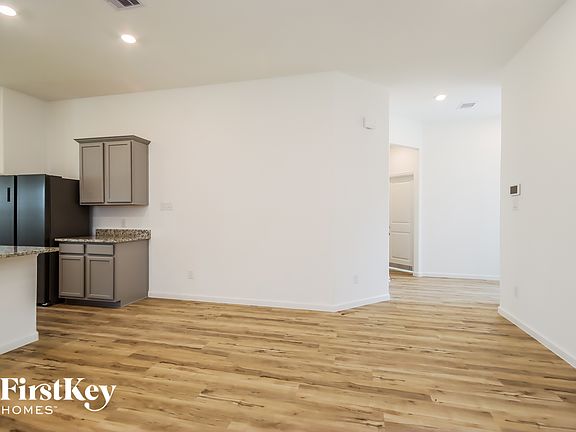 4th image of 15807 Kinord Terrace Dr