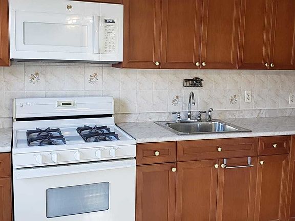 2nd image of 22-30 38th St #1