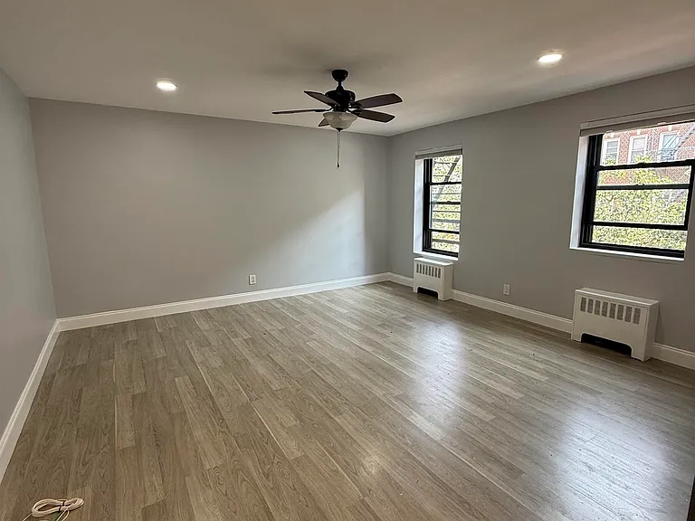 165 Vroom St #2G — Photo 2
