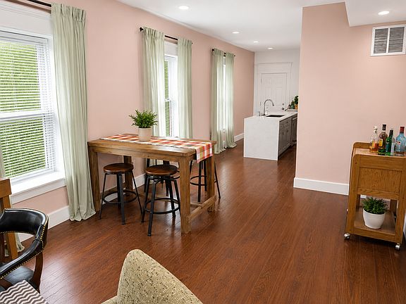 5th image of 3015 Montgall Ave