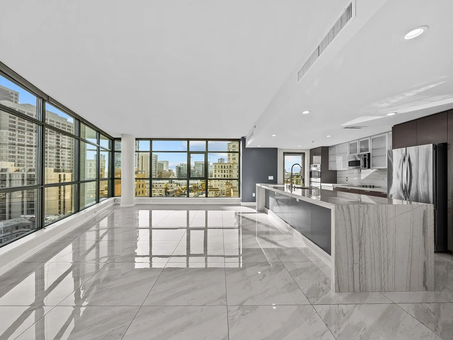 ARIA — Photo 3