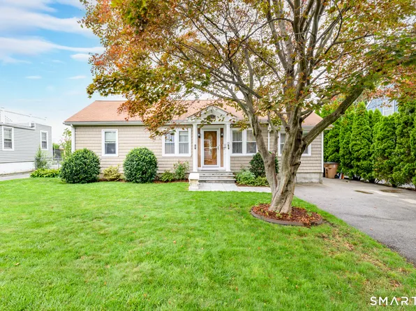 28 Sutton Drive West, Stamford, CT 06906