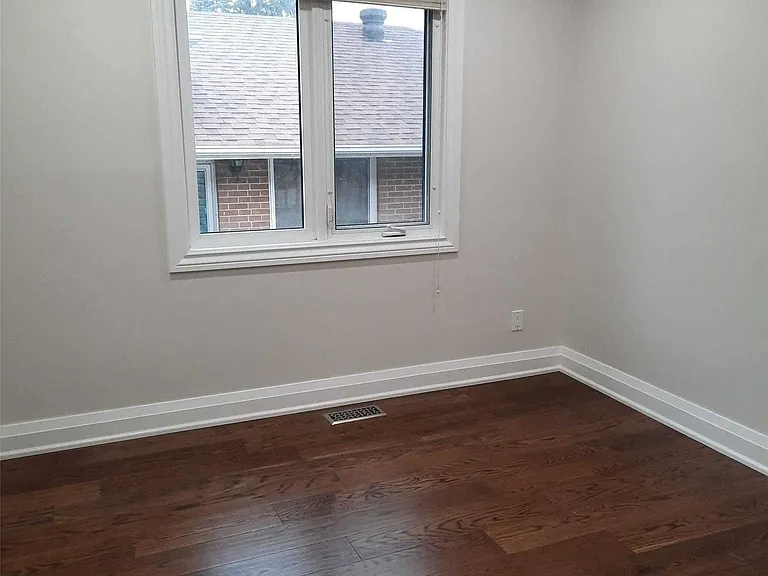 7 Southdale Dr #MAIN — Photo 11