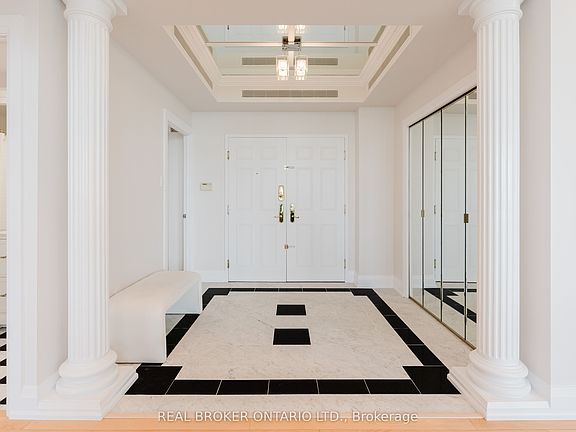 5th image of 1480 Riverside Dr #806