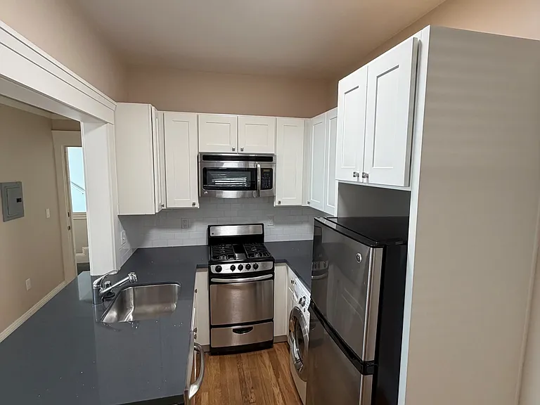 1525 Spruce St #8 — Photo 4