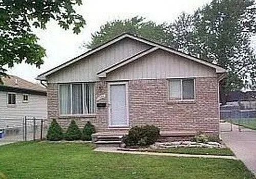 7285 Anna Ave Photo 1