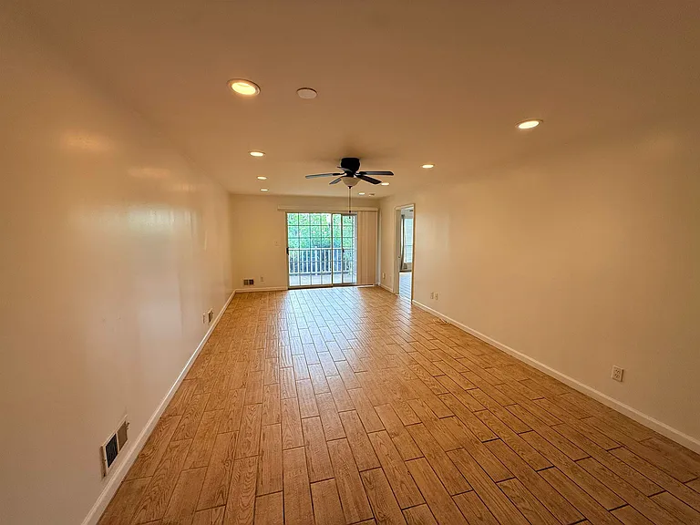 31 Cherry St — Photo 2