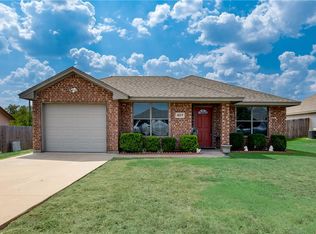 407 Mesquite Dr, Rio Vista, TX 76093