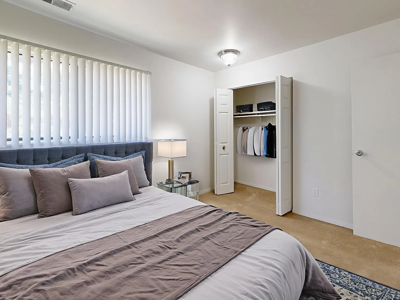Country Meadow Apartments — Photo 3