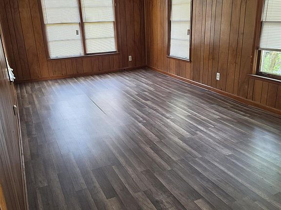 4th image of 1116 N R St