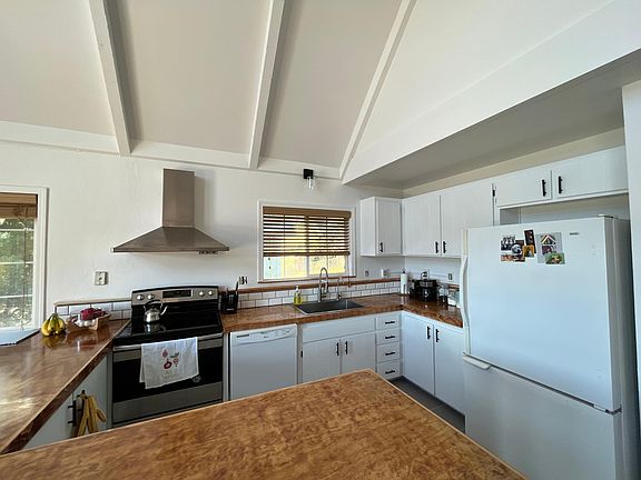 4th image of 17408 Meadow View Dr