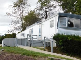 48 Concord Pl, Lafayette, NJ 07848
