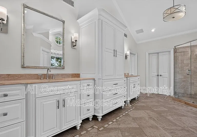 5804 Norway Rd — Photo 12