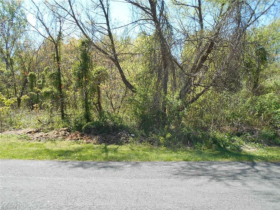 1st image of 1017 Gehring Dr