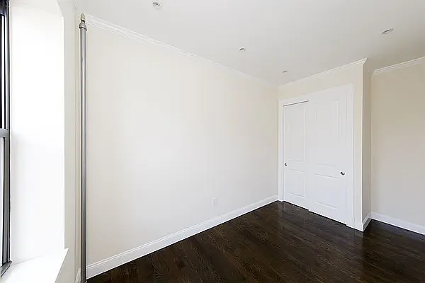 Rented by Avenues Real Estate | media 9